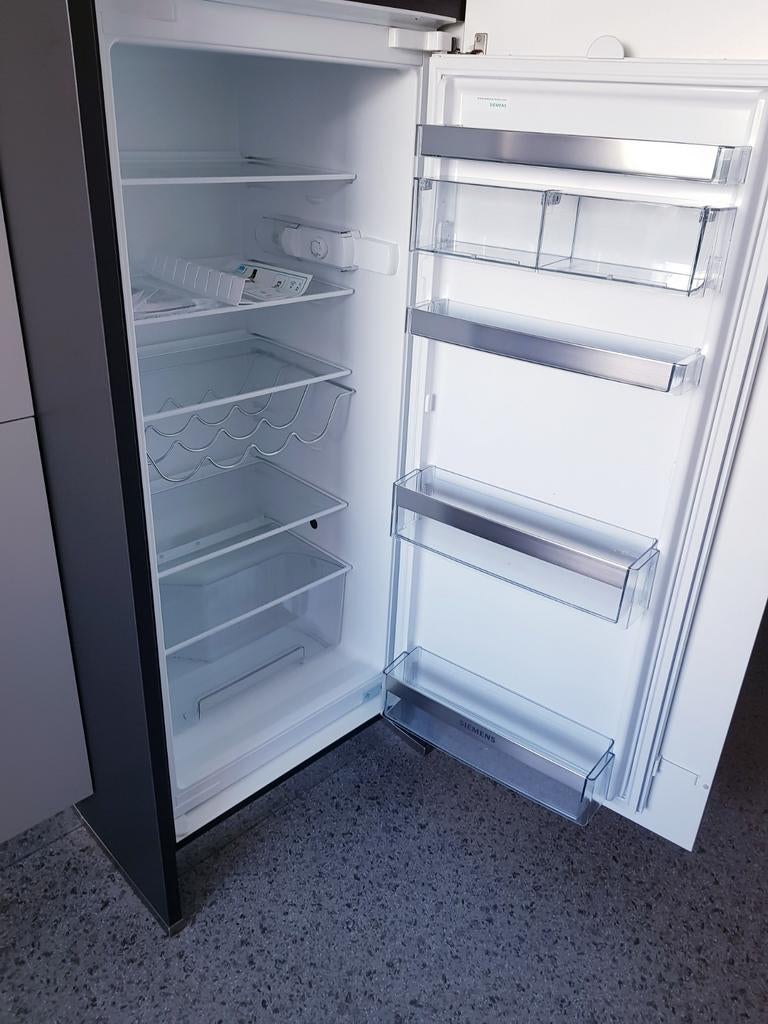 Siemens - Frigo / réfrigérateur encastrable - Neuf !, Neuf, Classe énergétique A ou plus économe, 120 à 140 cm, Sans bac à congélation