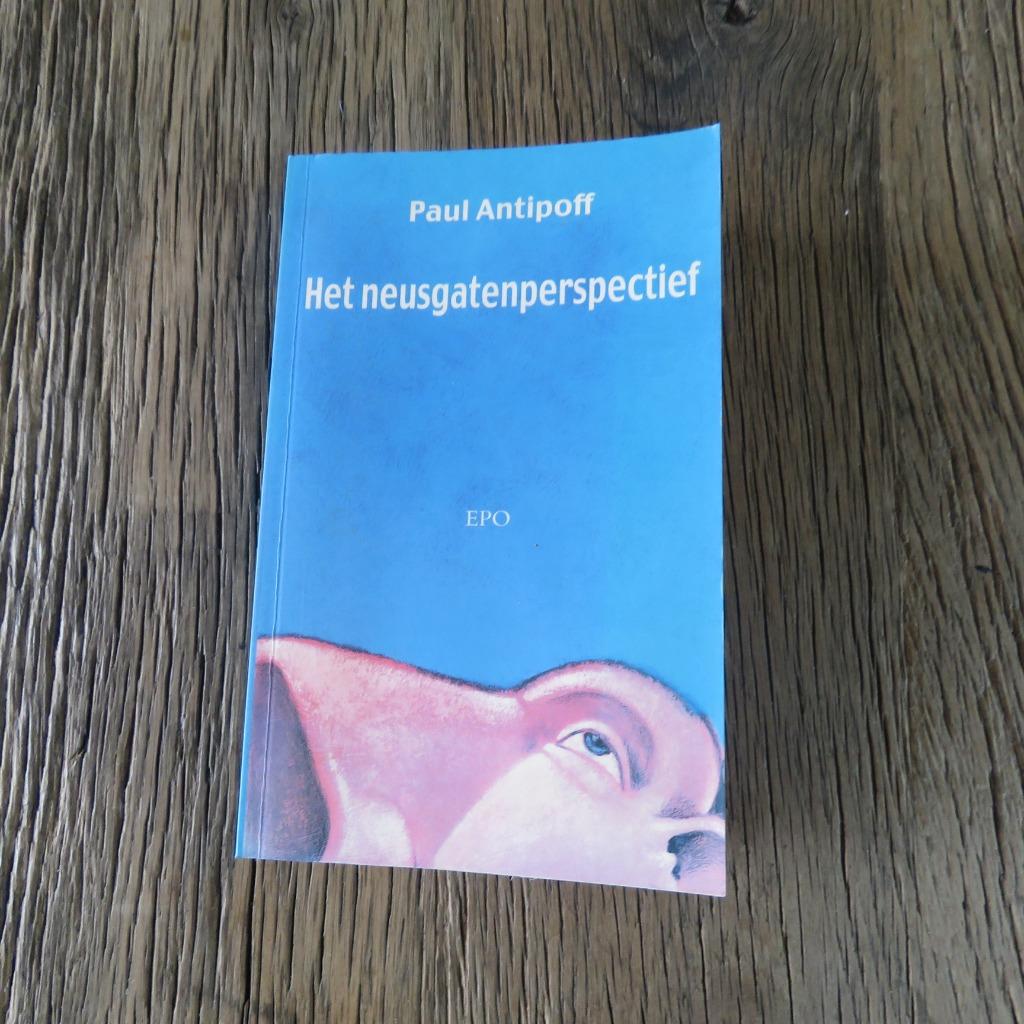 Het neusgatenperspectief Paul Antipoff, Enlèvement ou Envoi