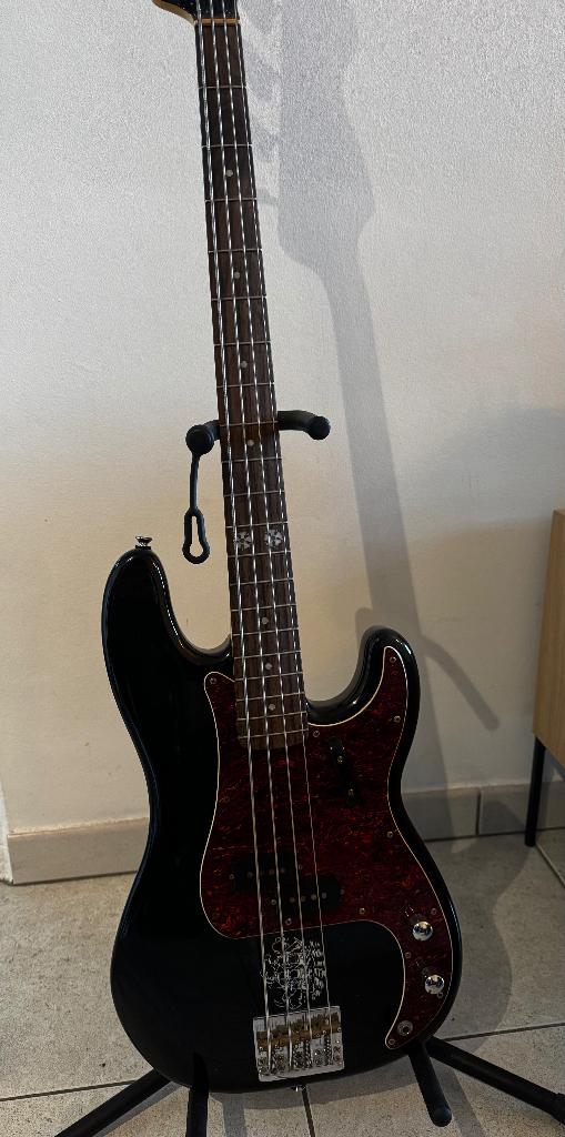 Basgitaar Squier Eva Gardner Signature P-bass, Ophalen, Zo goed als nieuw, Elektrisch