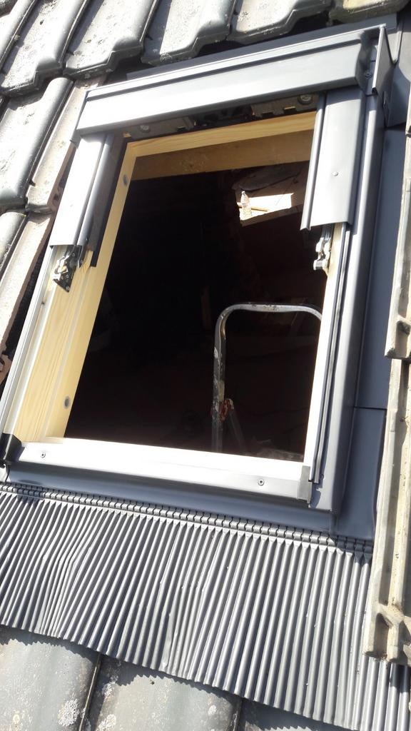 Installation velux à partir de 100€ imbattable!!!, Enlèvement ou Envoi, Comme neuf