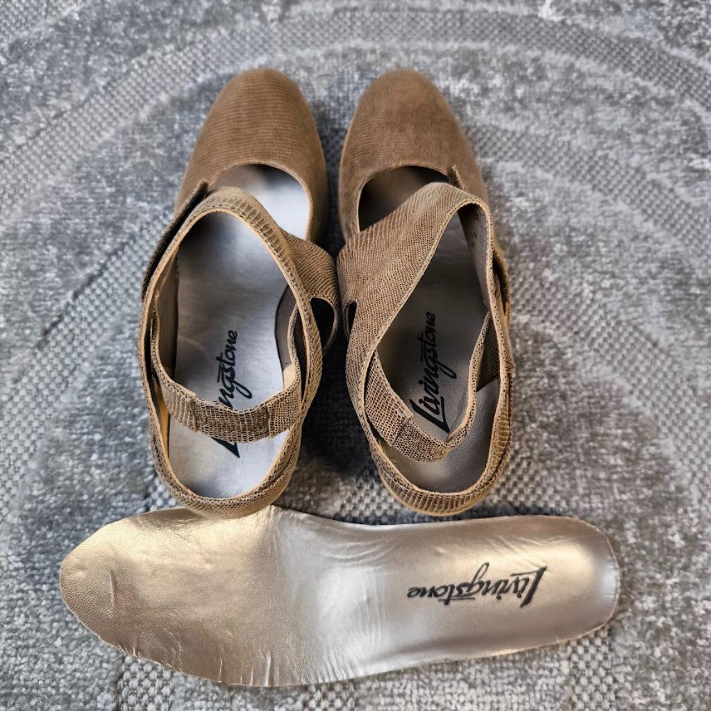Livingstone pump fantasie uitneembaar voetbed uk 2,5 - eu 35, Kleding | Dames, Ophalen of Verzenden, Bruin