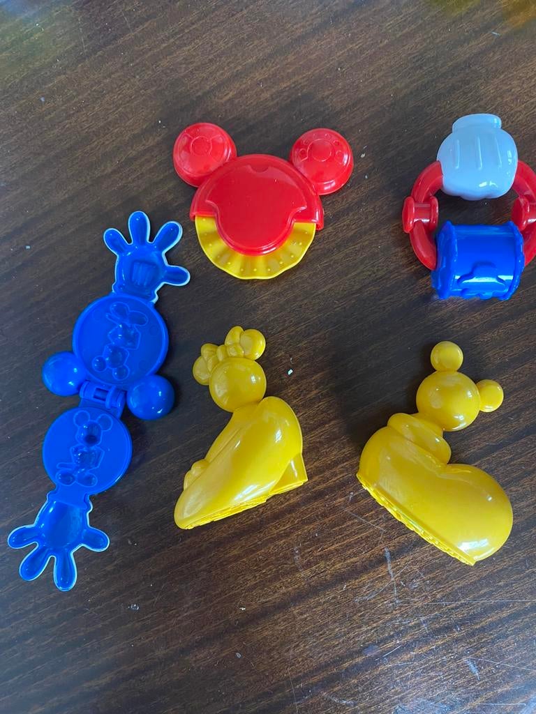 Ensemble de pâte à modeler Mickey Mouse, Enfants & Bébés, Jouets | Éducatifs & Créatifs, Comme neuf, Enlèvement ou Envoi