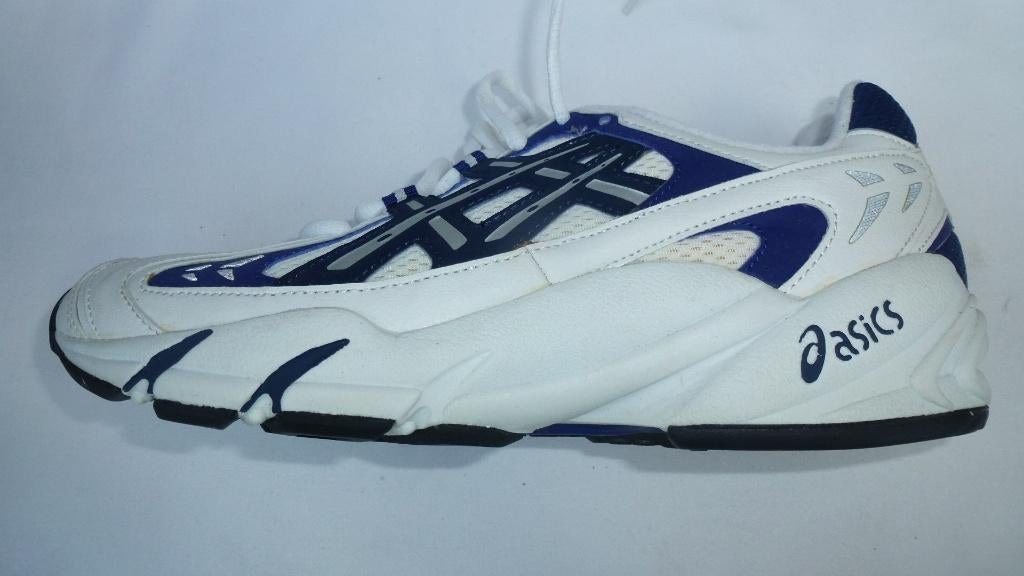 Chaussures de sport Asics blanches taille 42, Neuf, Enlèvement ou Envoi, Chaussures de sports, Blanc