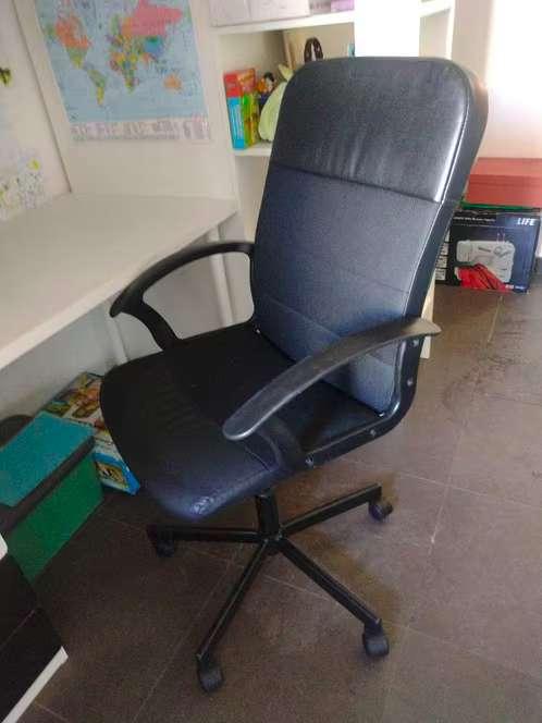 IKEA RENBERGET chaise de bureau pivotante noire, Enlèvement, Comme neuf, Noir, Chaise de bureau