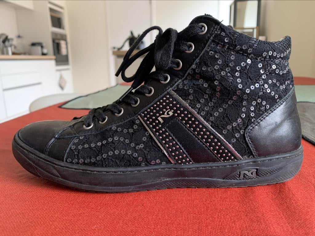 Nero Giardini- zwarte sneakers maar 38, Zwart, Lage of Enkellaarzen, Gedragen, Nero Giardini -