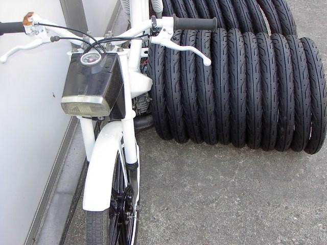 Honda Camino : Hutchinson GP1 : taille 2.50-17 = 65€, Enlèvement, Neuf, Autres types, Honda Camino