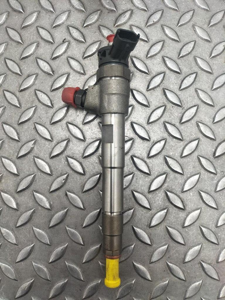 RENAULT CLIO BRANDSTOF INJECTOR / VERSTUIVER 2021, Ophalen of Verzenden, Gebruikt, Stiba lid