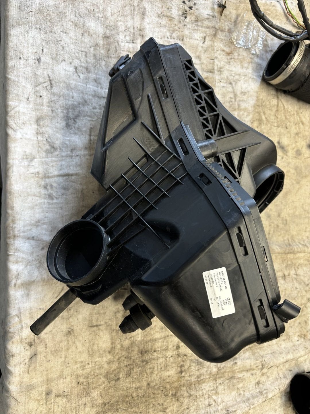 Audi A4 (B8) Luchtfilterhuis 8K0133837AB, -, Audi, Utilisé, -