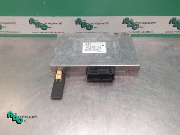 Interface téléphone d'un Audi A4 (A4 04-), -, 3 mois de garantie, Audi, Utilisé
