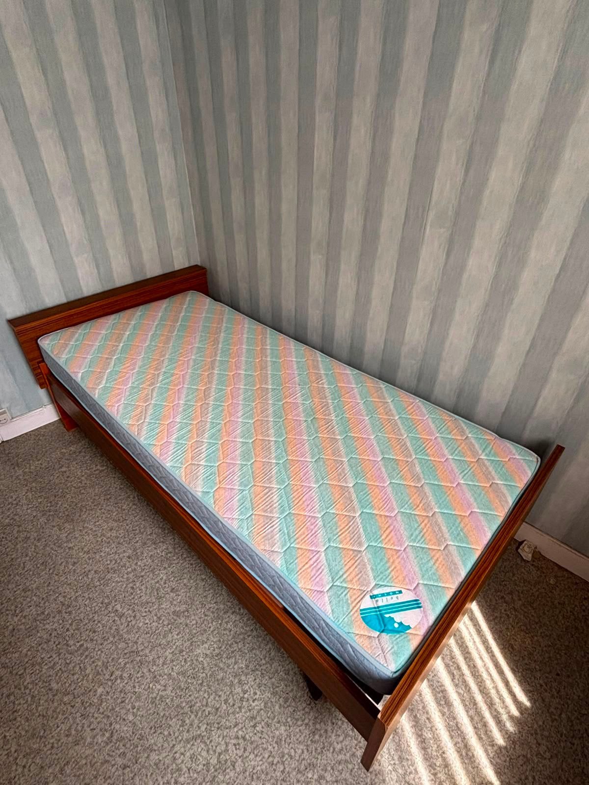Éénpersoonsbed met matras, Ophalen, Gebruikt, 90 cm, Eenpersoons