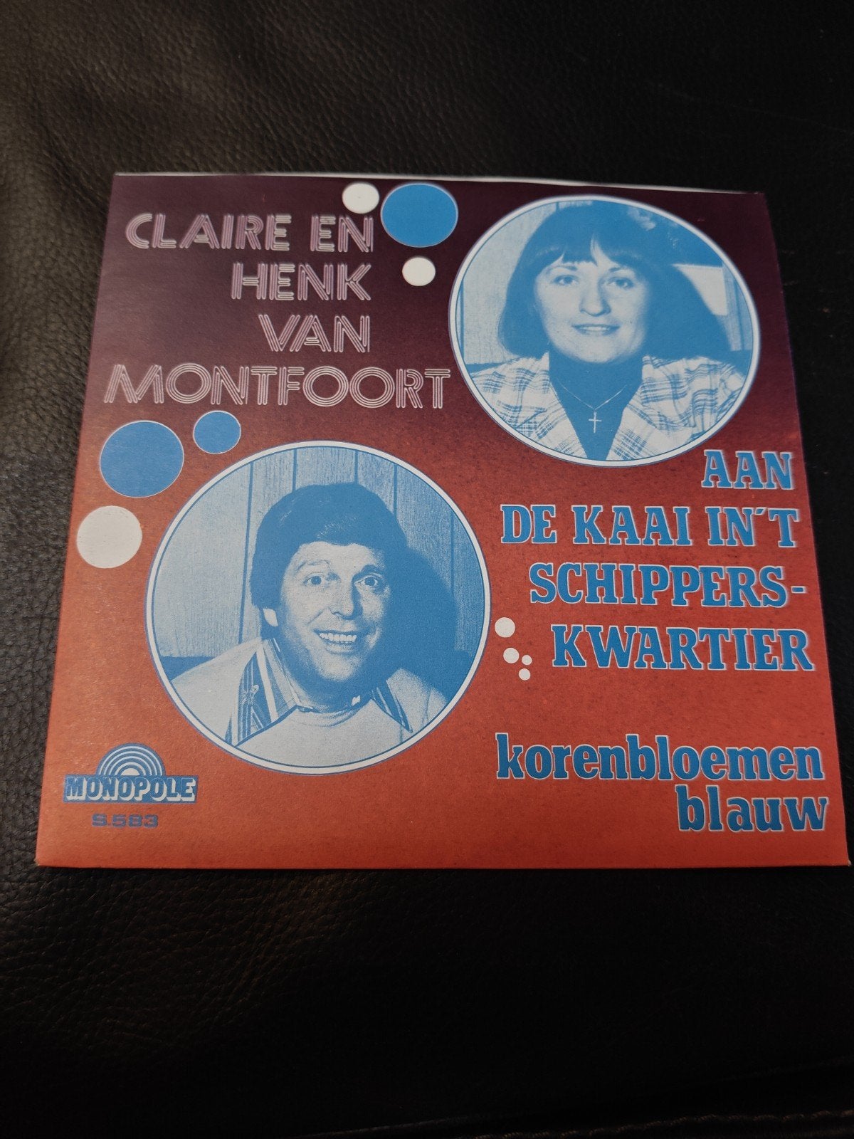 CLAIRE EN HENK VAN MONTFOORT, AAN DE KAAI IN 'T SCHIPPERSKWA, Ophalen, Nieuw in verpakking, 7 inch