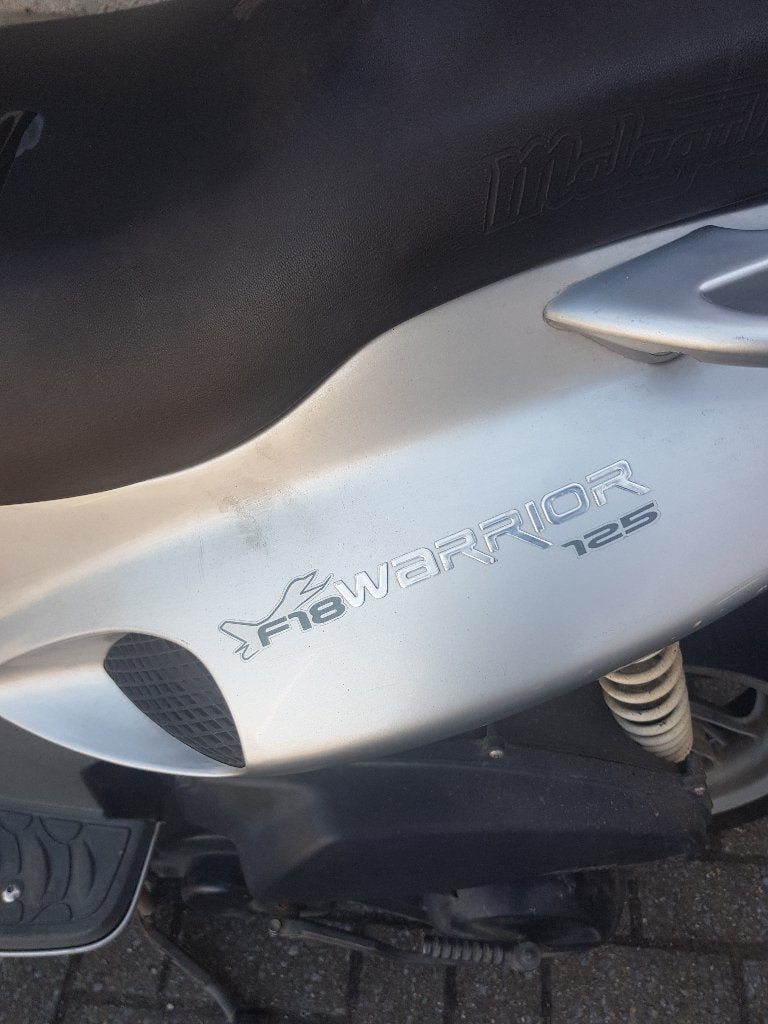 Moterscooter 125 cc, Motoren, Handvatverwarming, Scooter, Motorrijbewijs A, Gebruikt