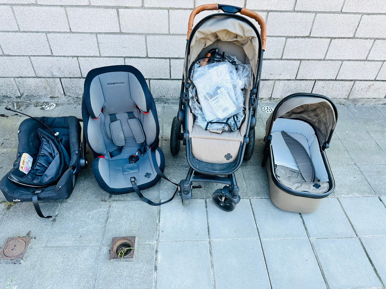 Kit 4 en 1 pour enfants, Enfants & Bébés, Enlèvement, Comme neuf, Poussette