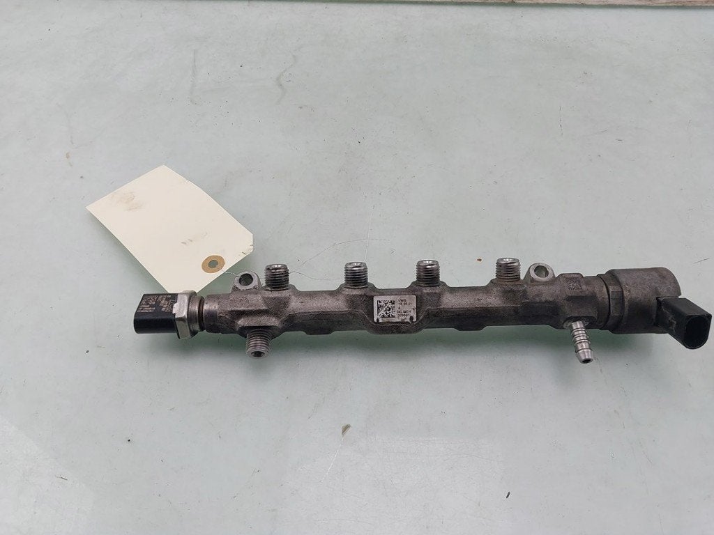 COMMON RAIL Volkswagen Transporter T6 (01-2015/08-2024), Utilisé, Volkswagen