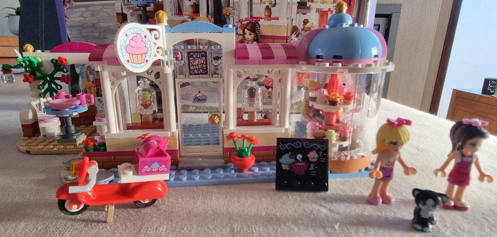 LEGO Friends 41119 — Heartlake Cupcake Café — complet — 6+, Enlèvement ou Envoi, Ensemble complet, Friends, Comme neuf
