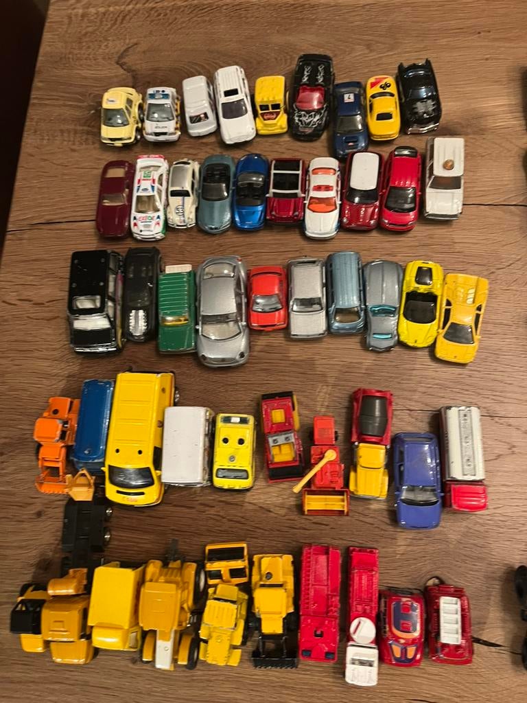 meer dan 100 metalen speelgoedauto’s van jaren 70 tot 2010, Kinderen en Baby's, Speelgoed |Speelgoedvoertuigen, Ophalen, Gebruikt