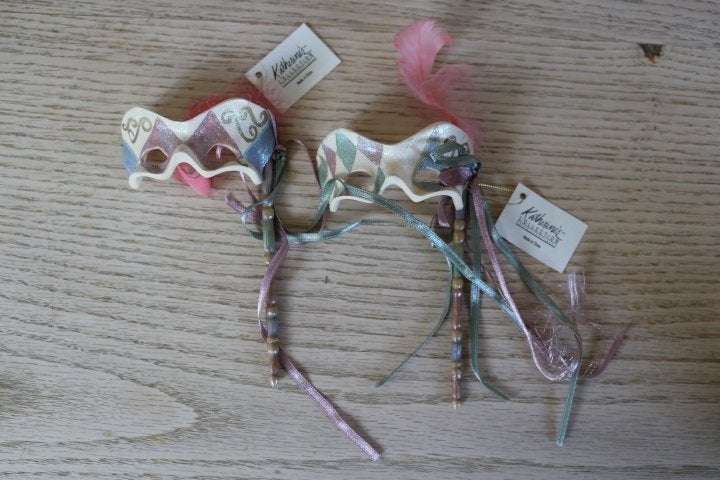 2 handgemaakte maskertjes, Meerkleurig, Overige materialen, Overige stijlen, Ophalen of Verzenden