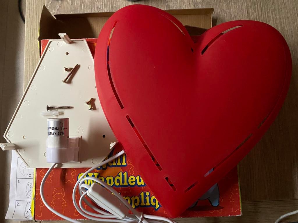 🔥 Wandlamp rood hart  + originele doos (2003), Huis en Inrichting, Lampen | Wandlampen, Zo goed als nieuw, Ophalen of Verzenden