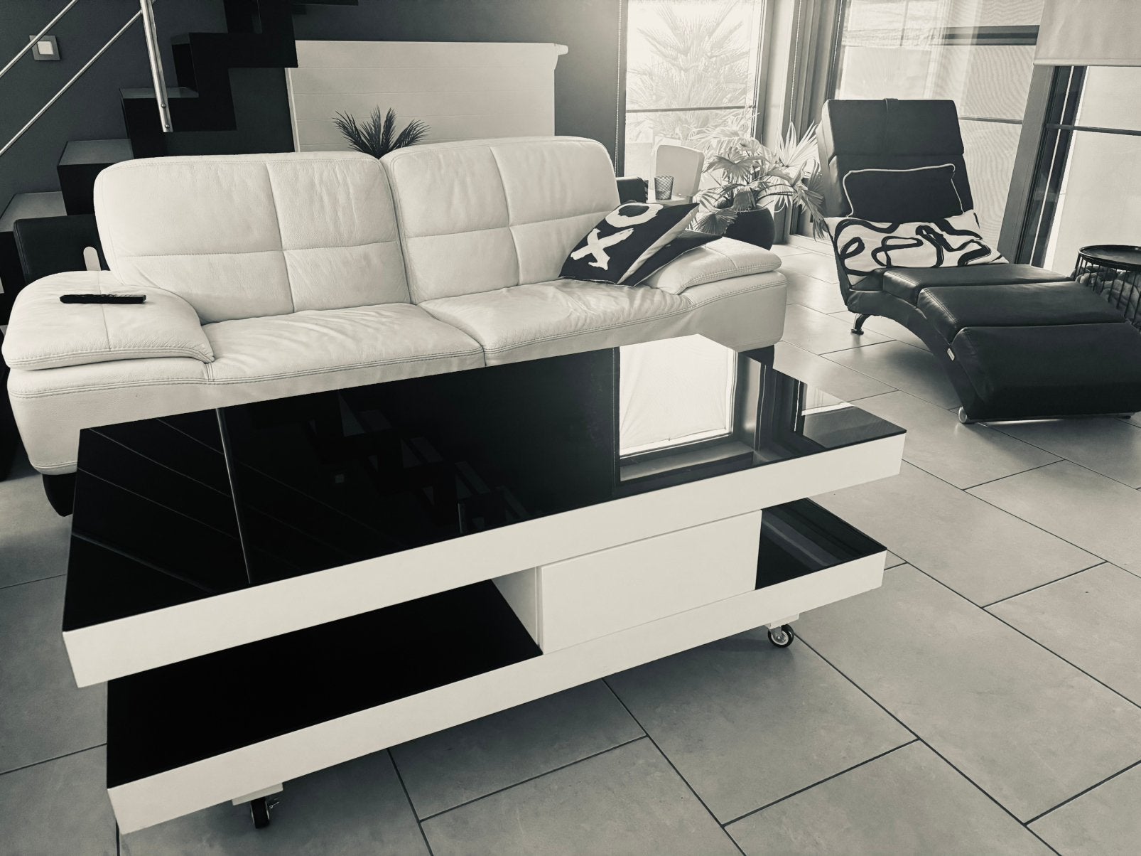Table basse design blanche noir, Maison & Meubles, Enlèvement