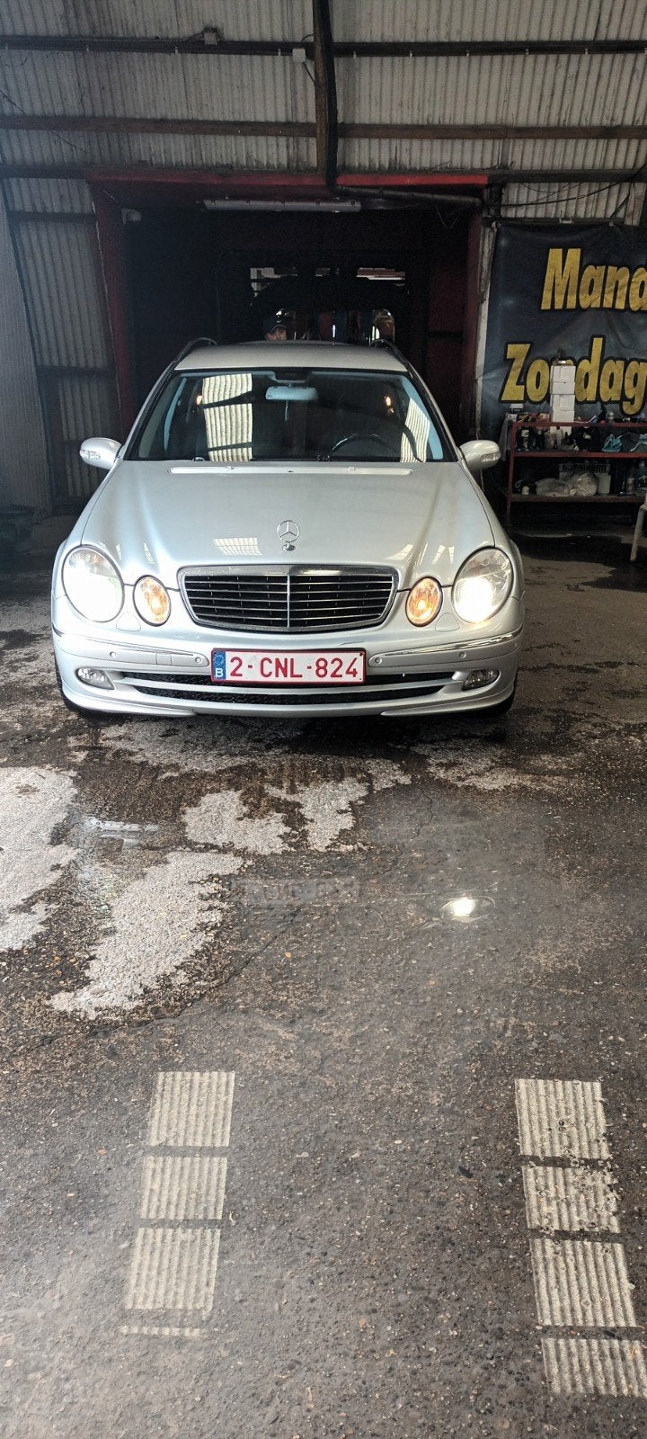 MERCEDES E 320 CDİ 2006 AUTOMAAT Verkeersbelasting 170 euro, Auto's, Automaat, Achterwielaandrijving, Zwart, Diesel
