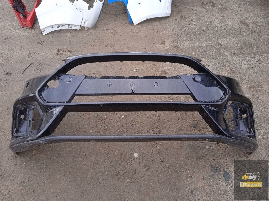 Pare-chocs avant sur lev RS pour Ford Focus Mk3, Pare-chocs, Info@ford.com, Ford Motor Company, American Road 1
48126  Dearborn