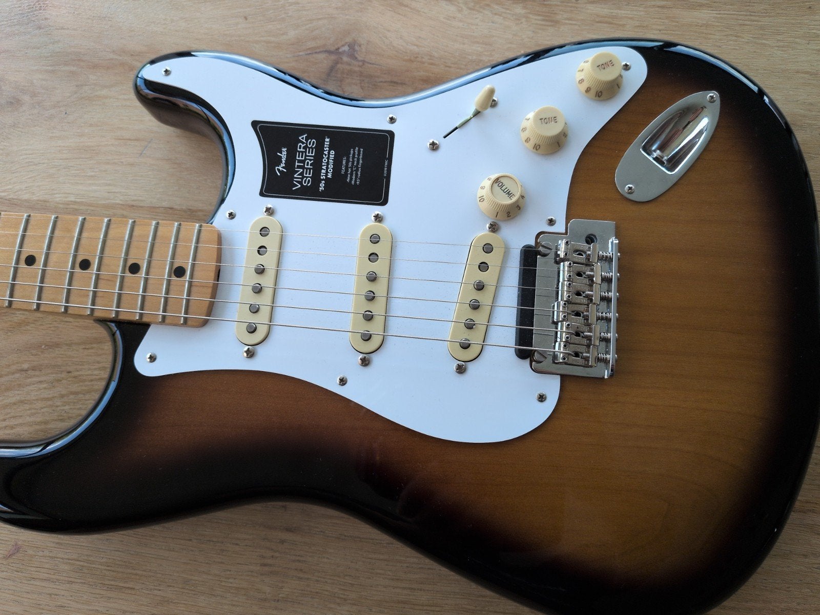 Fender Vintera '50s Modified Stratocaster, Muziek en Instrumenten, Snaarinstrumenten | Gitaren | Elektrisch, Zo goed als nieuw