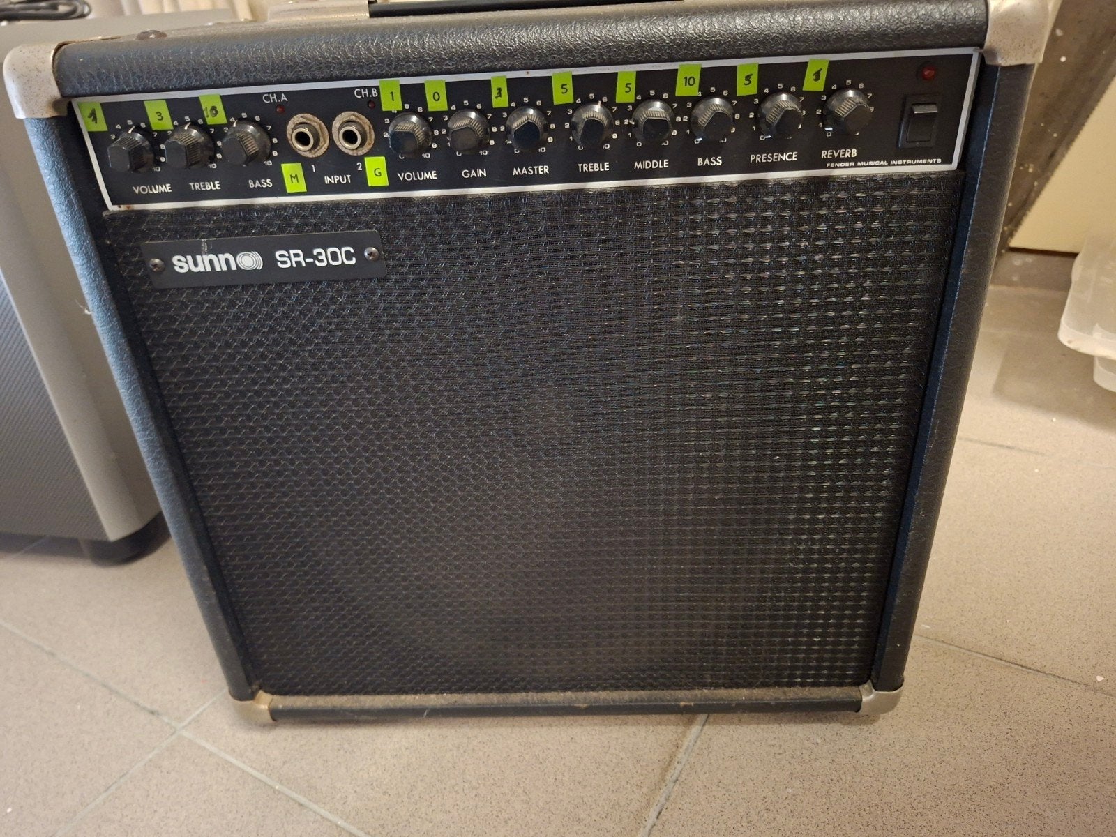 versterker sunn SR-30C Fender musical instruments, Muziek en Instrumenten, Ophalen