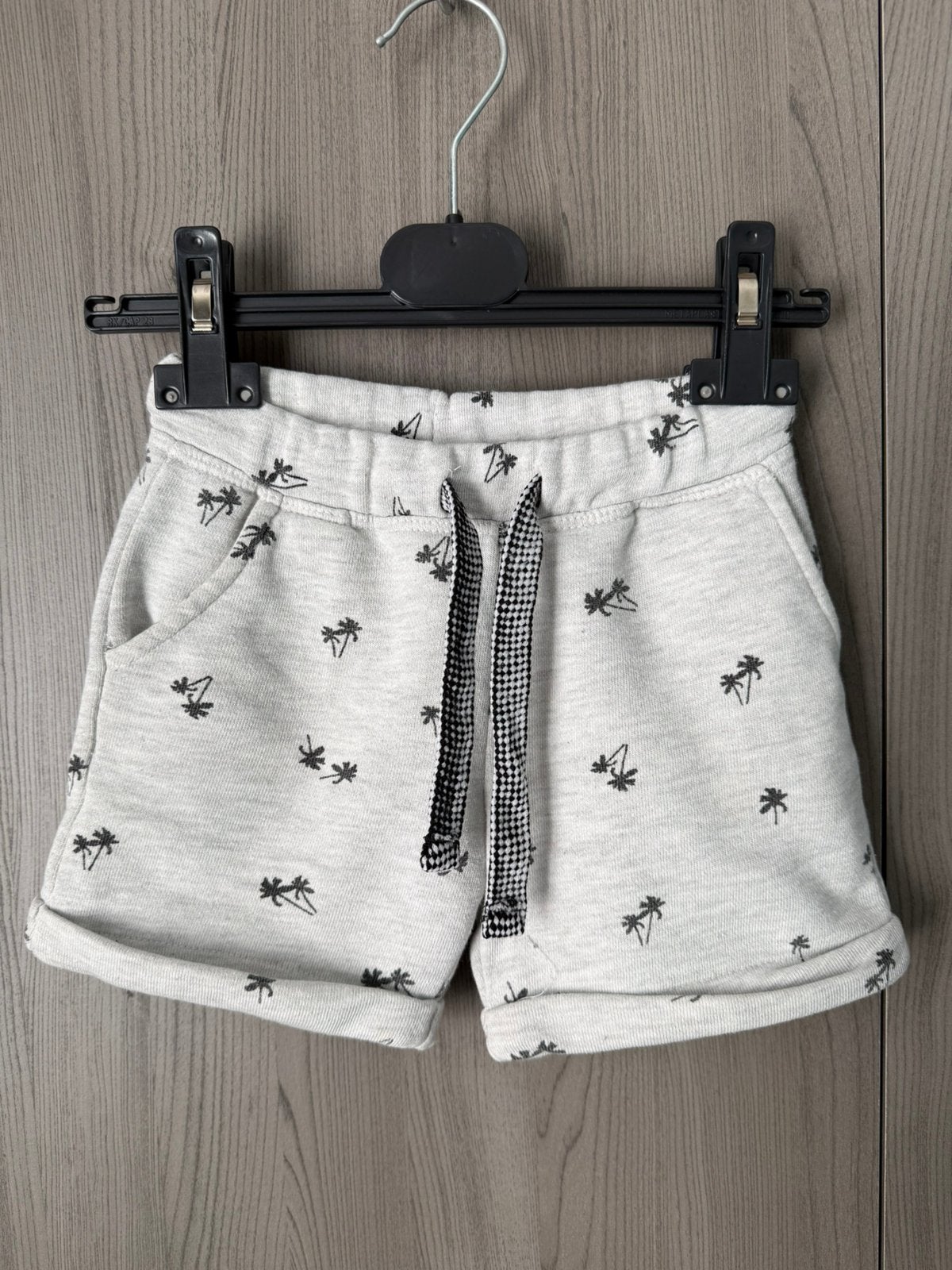Short palmbomen maat 110, Ophalen of Verzenden, Gebruikt, Jongen, Broek