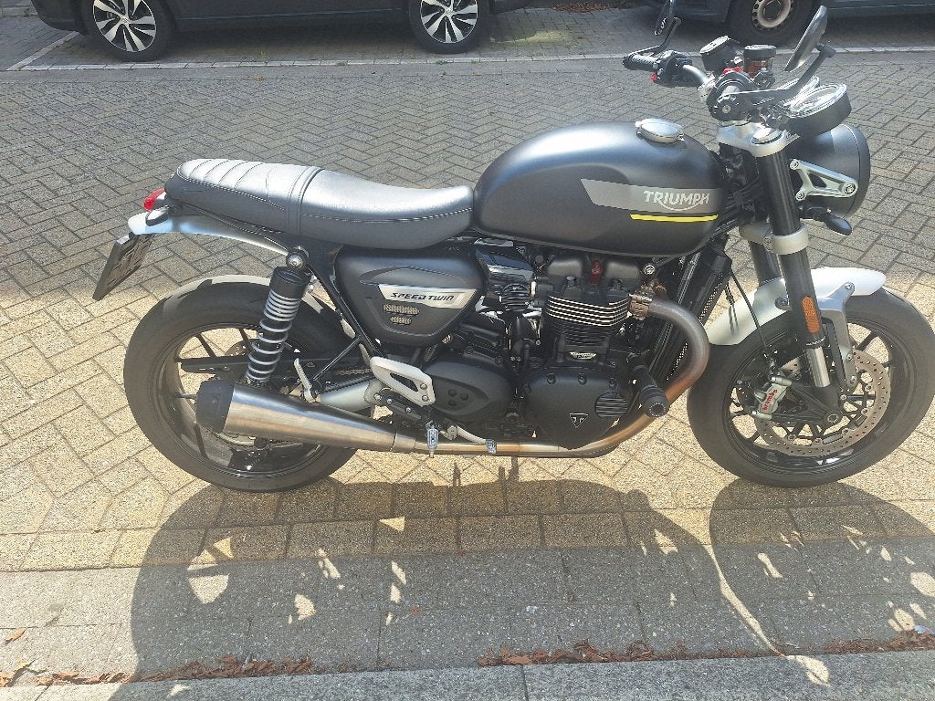 Triumph Speed Twin 1200, Permis Moto A, Plus de 35 kW, 2 cylindres, Particulier