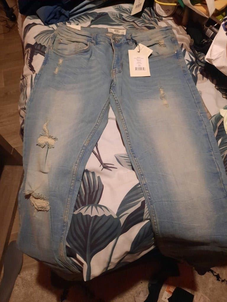 Jean taille 32, Vêtements | Hommes, Jeans, Enlèvement, Neuf, Bleu, AUTRE