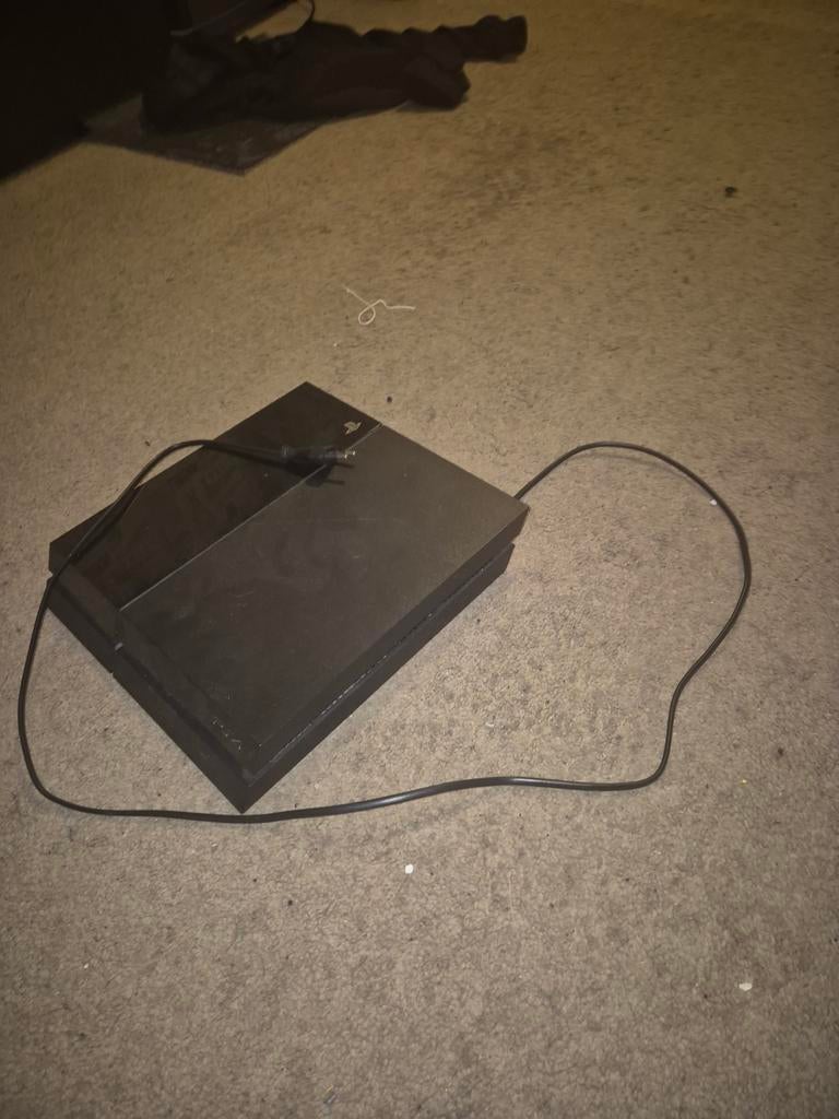 Ps4 met kabel zonder controler, Computers en Software, Optische drives, Ophalen