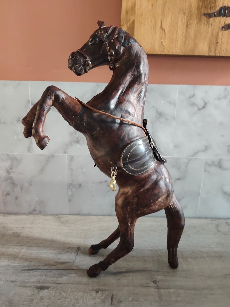 Cheval de cuir, Enlèvement ou Envoi