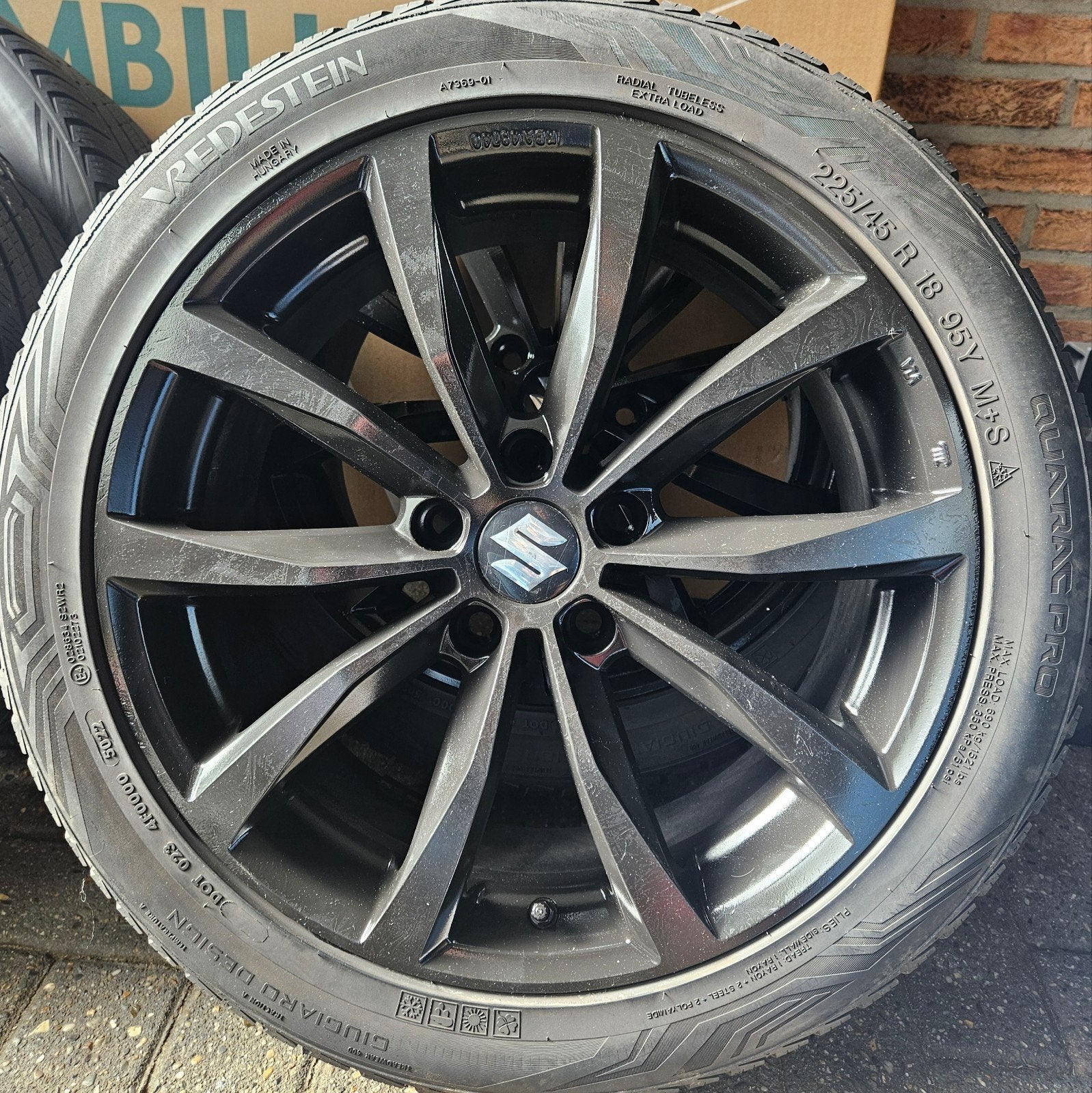 Ensemble toutes saisons Suzuki Vitara 18 pouces 5x114,3 Vred, Enlèvement