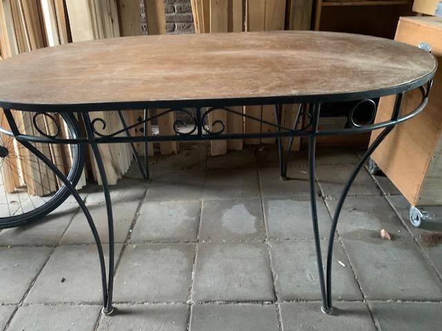 Smeedijzeren tafel, Ophalen, Ovaal