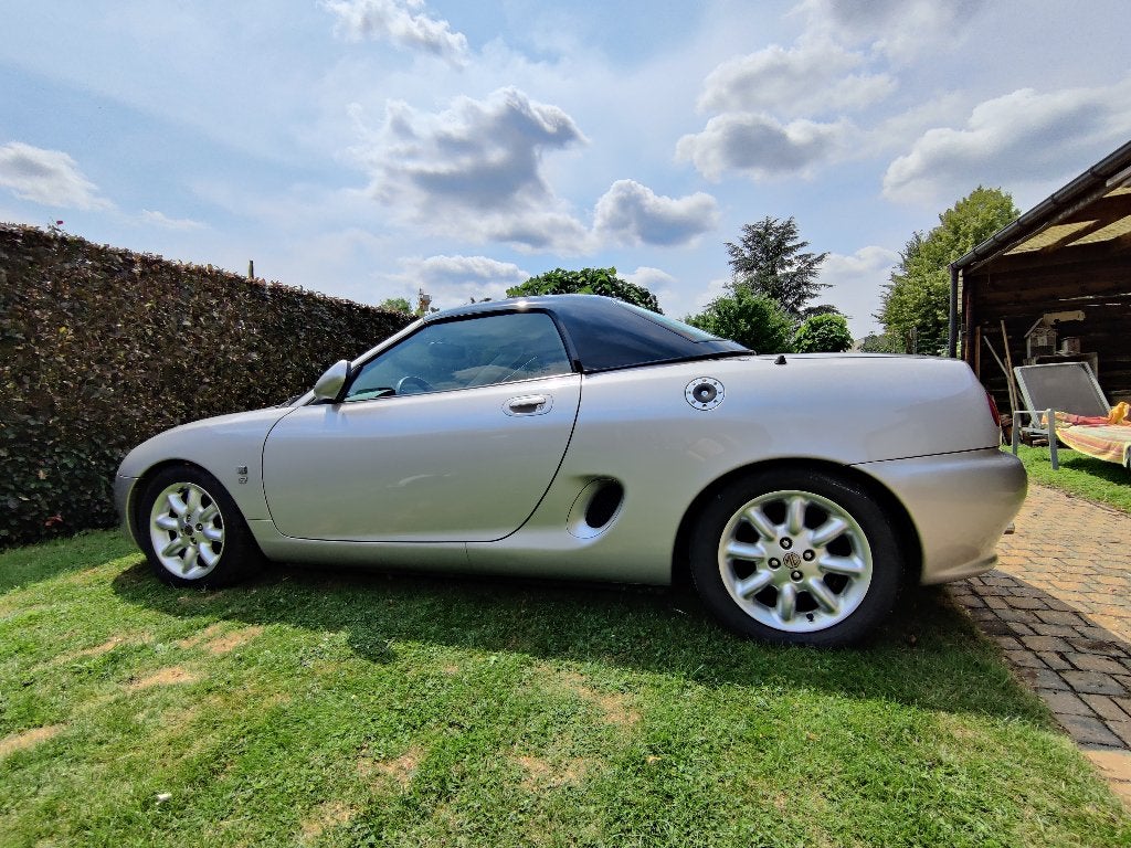 MG F 1.8i Cabriolet, Autos, MG, Argent ou Gris, Achat, 1178 kg, Boîte manuelle