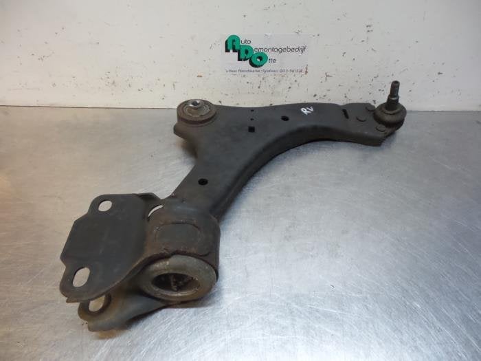 Bras de suspension avant droit d'un Ford Mondeo (Mondeo 07-), -, 3 mois de garantie, -, -