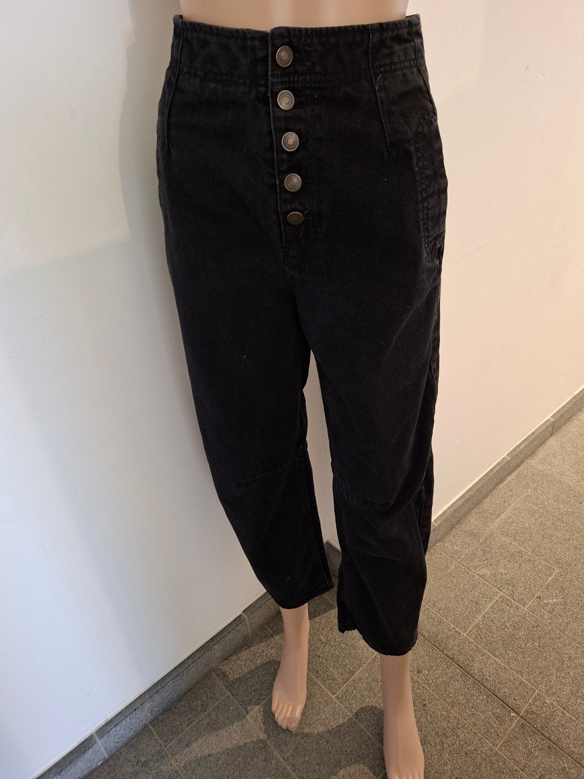 zwarte jeans united colors of benetton Italiaanse maat 25, Verzenden, Zwart, Gedragen, United colors of benetton