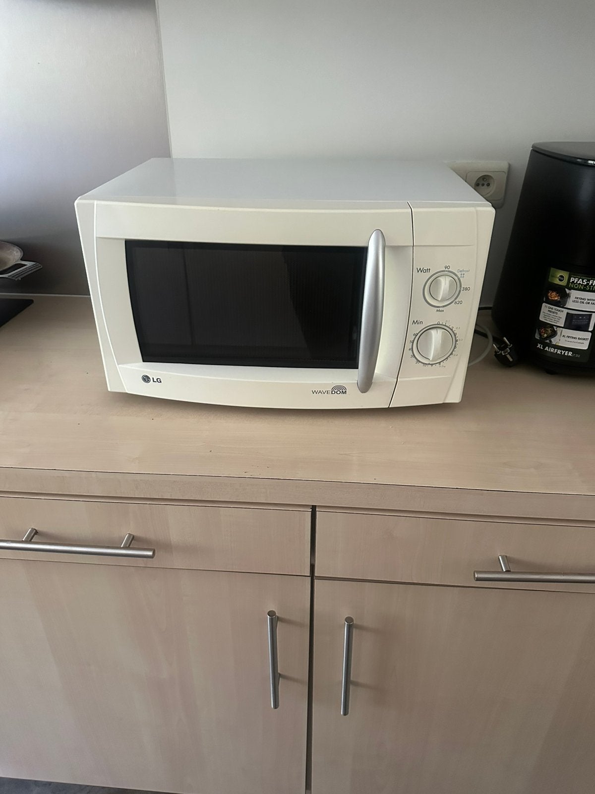 Four à micro-ondes LG WaveDOM Très bon état Fonctionnel, Enlèvement, Utilisé, Four, Micro-ondes