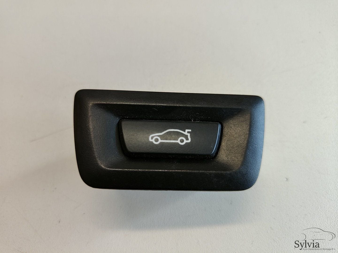 Schakelaar achterklep BMW 1 / 2 / 3 / 4 / 5 / 6 / 7 / 8 / X1, -, Utilisé, -, -