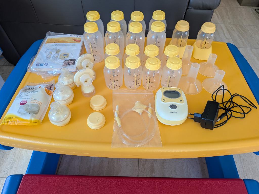 Medela Freestyle handsfree borstkolf met vele extra's, Ophalen, Gebruikt, Borstkolf