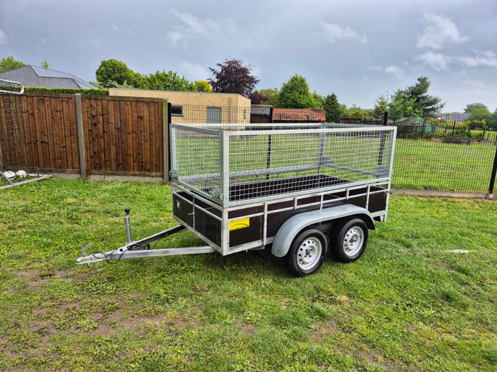 Double essieu avec grille 750 kg avec coc attest, Enlèvement