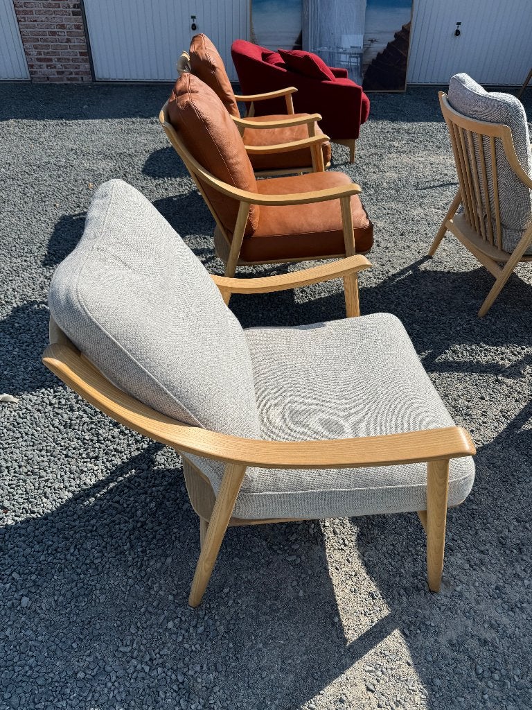Relax stoel merk ercol + pouf, Huis en Inrichting, Zetels | Zetels, Ophalen, Zo goed als nieuw, Stof