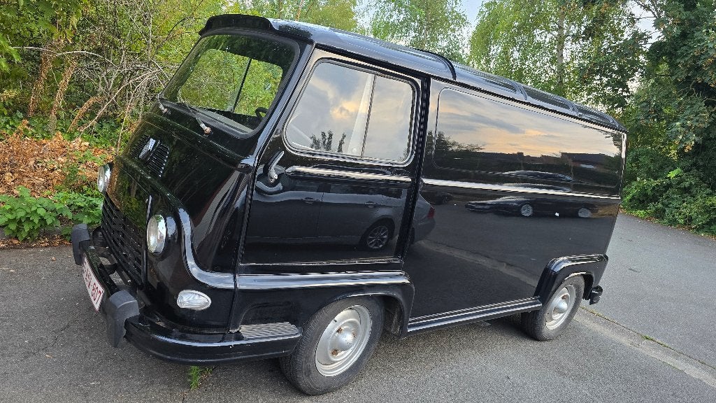 ESTAFETTE, Auto's, Voorwielaandrijving, Renault, Zwart, Handgeschakeld