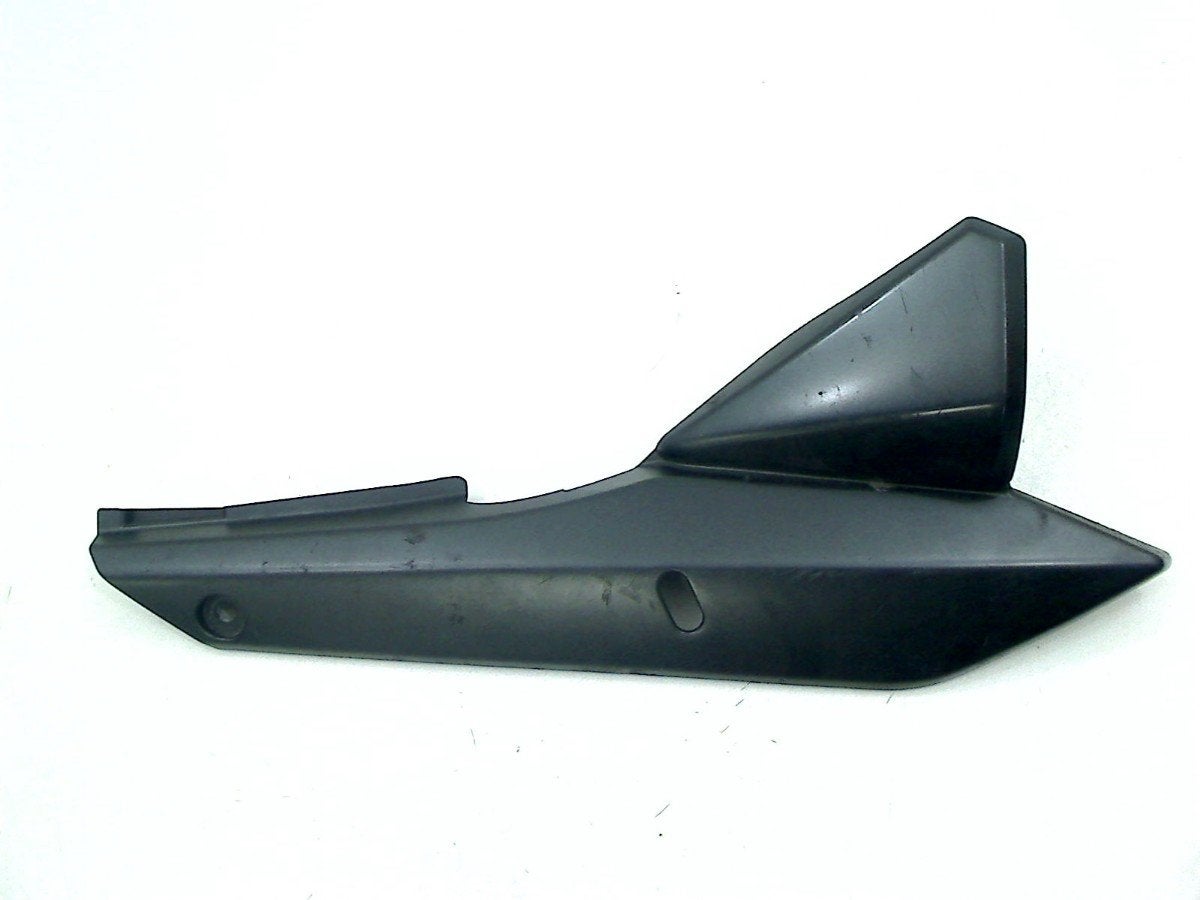 CADRE DE COUVERTURE CADRE DROIT Suzuki (47111-38g02), Suzuki Deutschland GmbH, Utilisé, Kontakt@suzuki.de, Suzuki-Allee 7
64625  Bensheim, DE