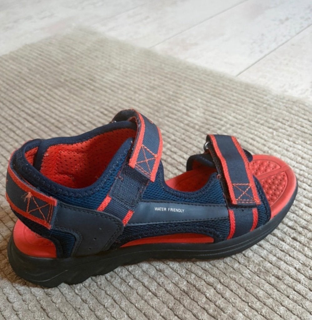 Geox sandalen voor kinderen 37 - Watervriendelijk, Kinderen en Baby's, Ophalen, Gebruikt, Geox, Jongen of Meisje
