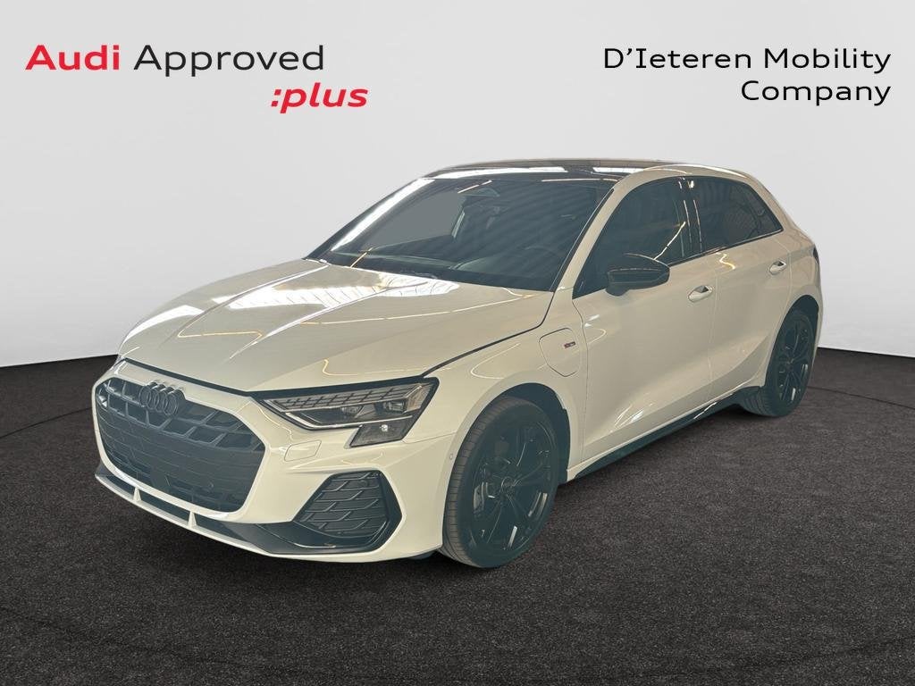 Audi A3 Sportback PHEV A3 Sportback PHEV 40 TFSI e S line S, Auto's, Audi, Automaat, Wit, Lederen bekleding, Hybride Elektrisch/Benzine