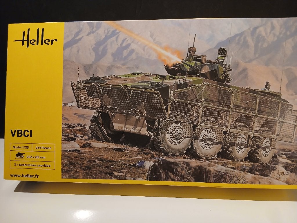 Heller (81147): VBCI au 1:35, Hobby & Loisirs créatifs, Neuf, Tank, Enlèvement ou Envoi, Heller