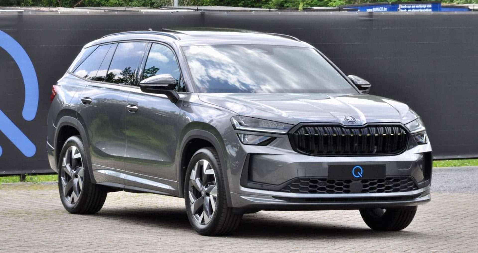 Skoda Kodiaq MHEV SPORTLINE PANO CANTON CAMERA CARPLAY SFEER, Autos, Skoda, Achat, Entreprise, Alcantara, Noir