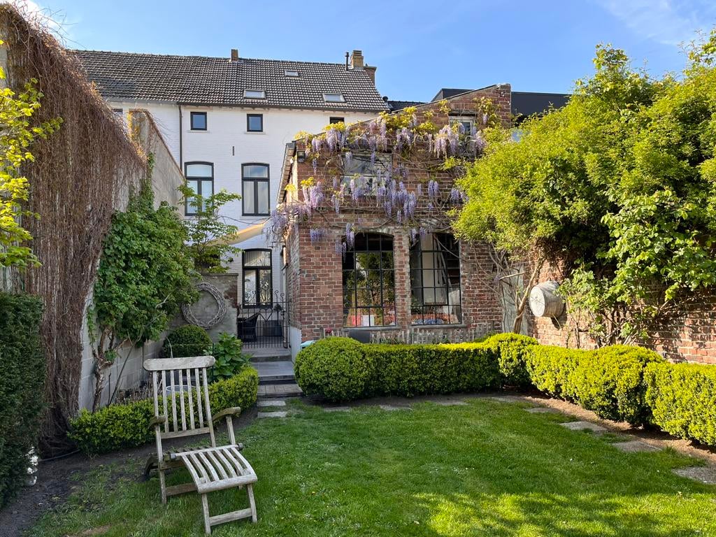 Mooi gerenoveerd herenhuis in Hasselt, Immo, Tussenwoning, Hasselt