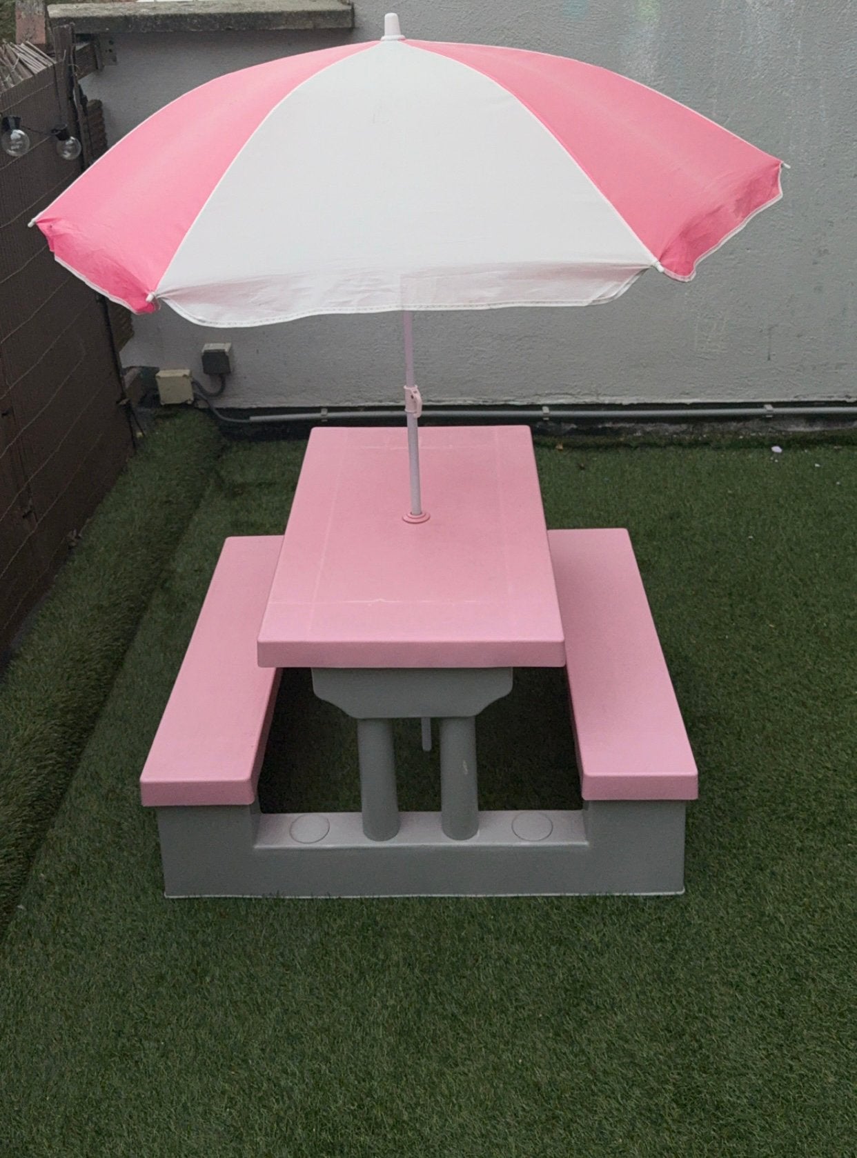 Kinderpicknicktafel met parasol te koop - 30€, Ophalen, Gebruikt